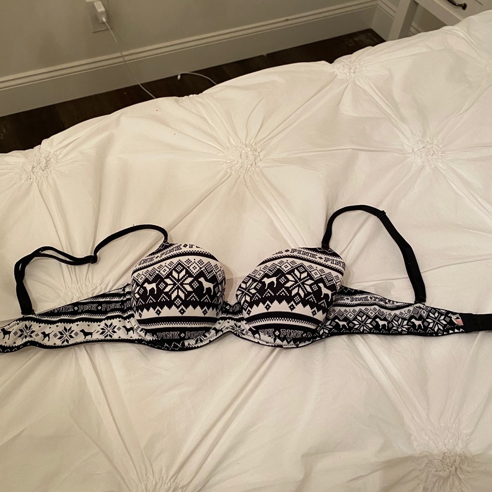 pink holiday 2019 collection bra